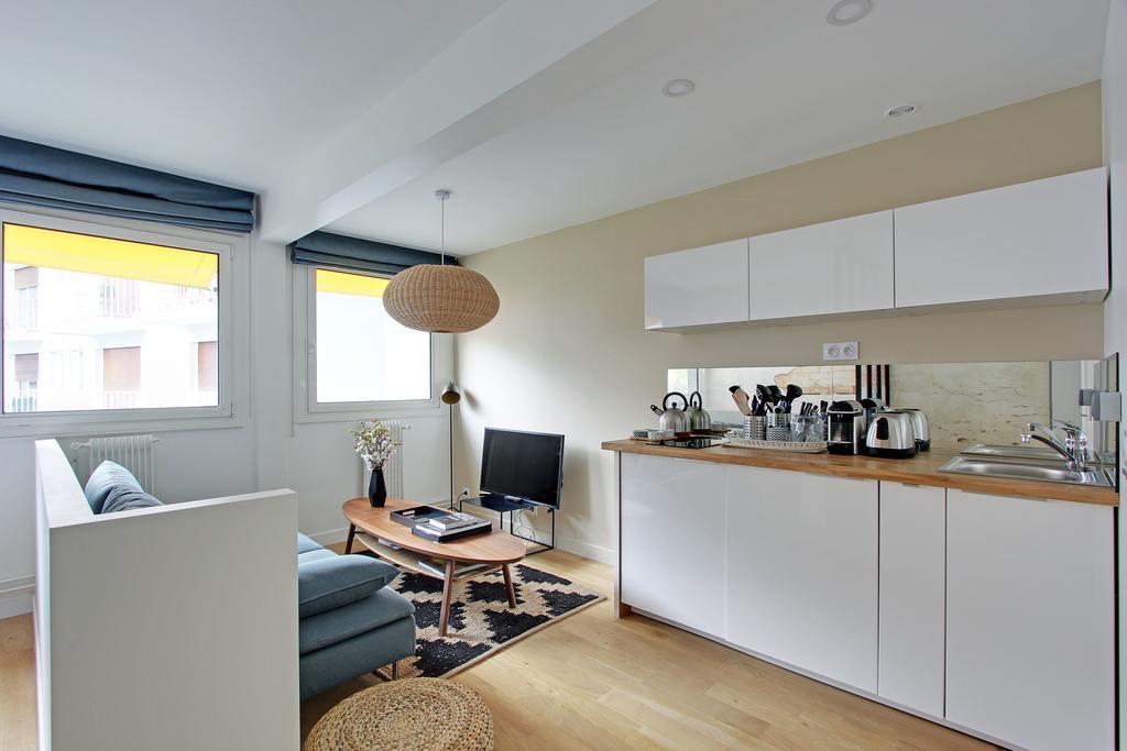 Pick A Flat'S Apartment In Eiffel Tower- Boulevard De Grenelle Париж Экстерьер фото